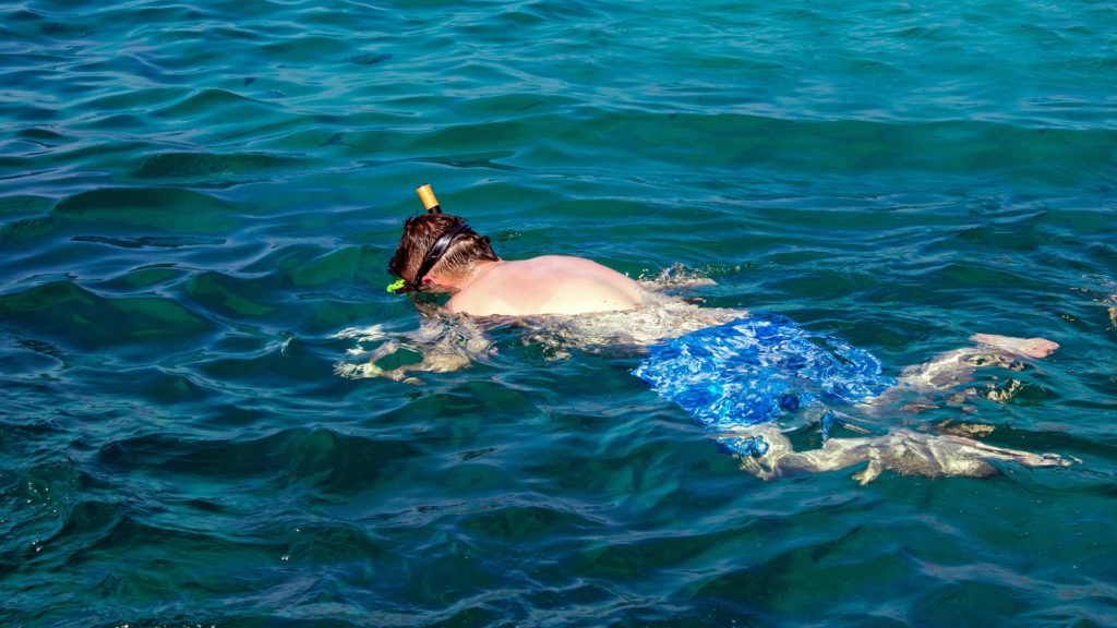 Tobi beim Schnorcheln im Ang Thong Marine Nationalpark